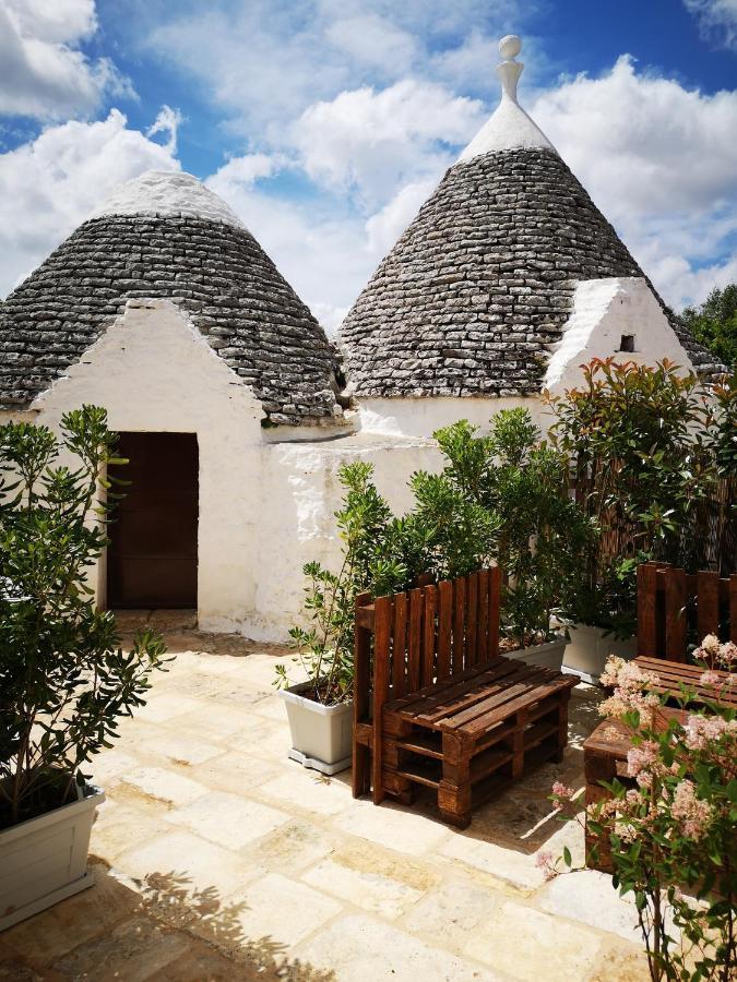 Hostal Trulli Stett Cisternino Exterior foto